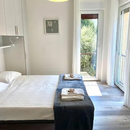 10min From Center, 3 Bedroom With Balcony Trento