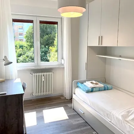 Apartment 10min From Center, 3 Bedroom With Balcony Trento
